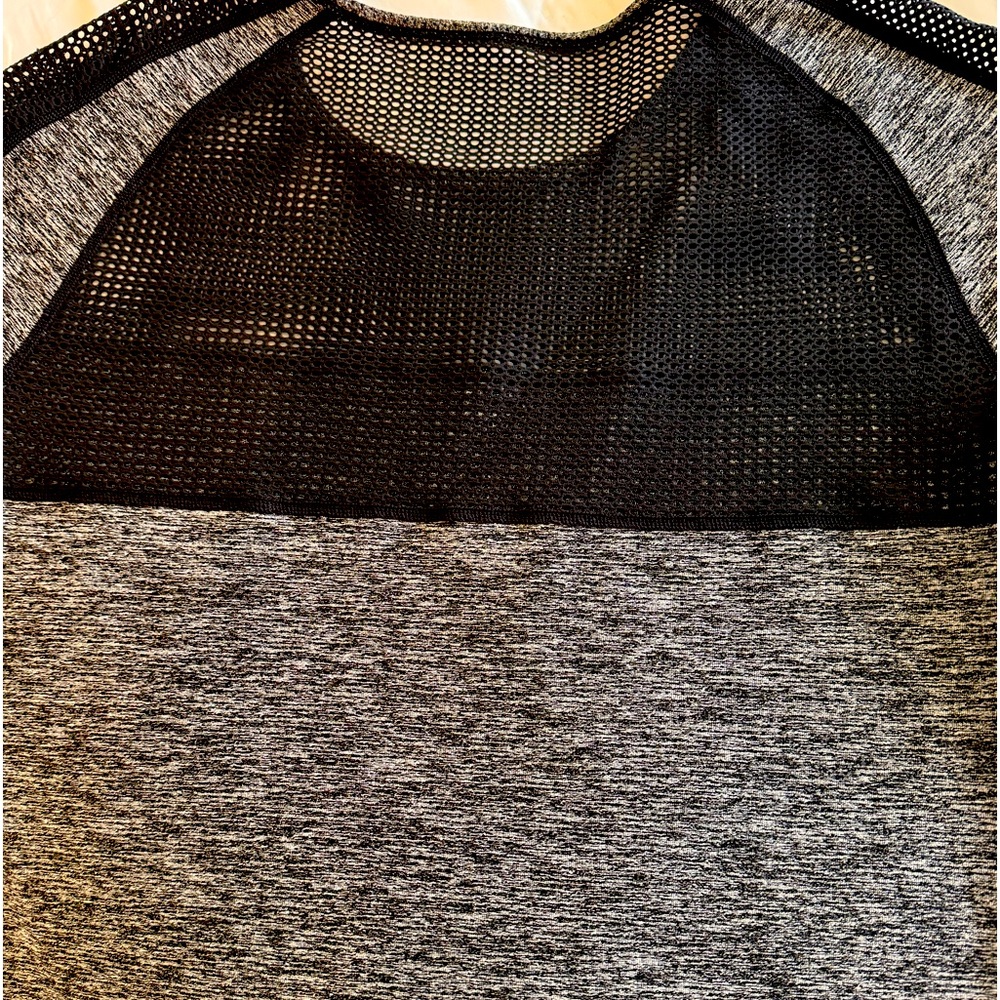 Lorna Jane top